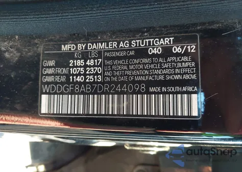 2013 Mercedes-Benz C 300 Sport 4Matic z USA, uszkodzony, nr VIN WDDGF8AB7DR244098